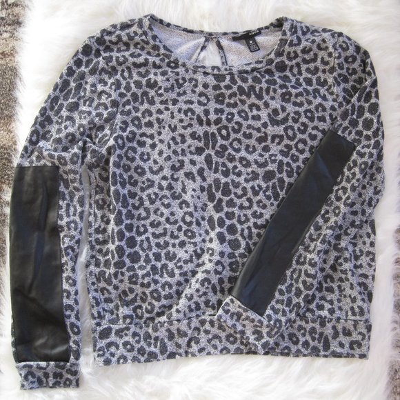 Aqua Black Grey Leopard Tunic Pullover Top Faux Leather Sleeve Patches Size M - Picture 1 of 5